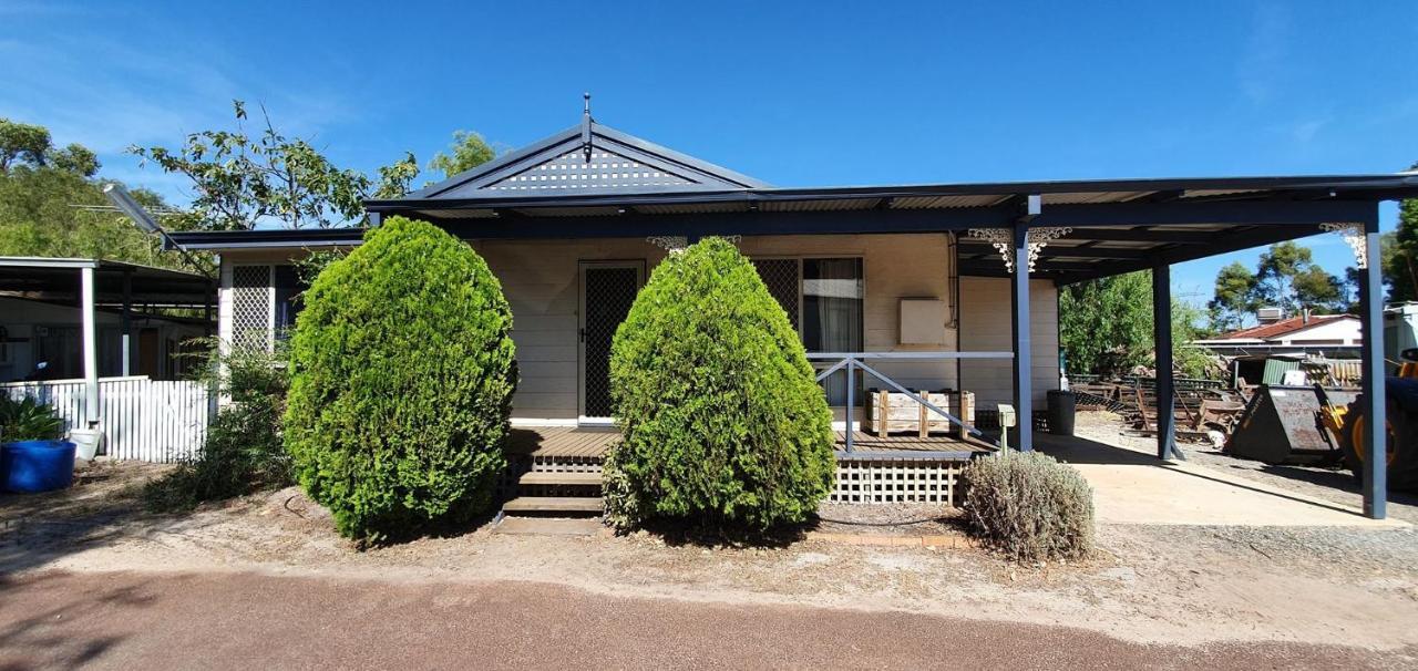 Pinjarra Caravan Park And Cabins Exterior foto