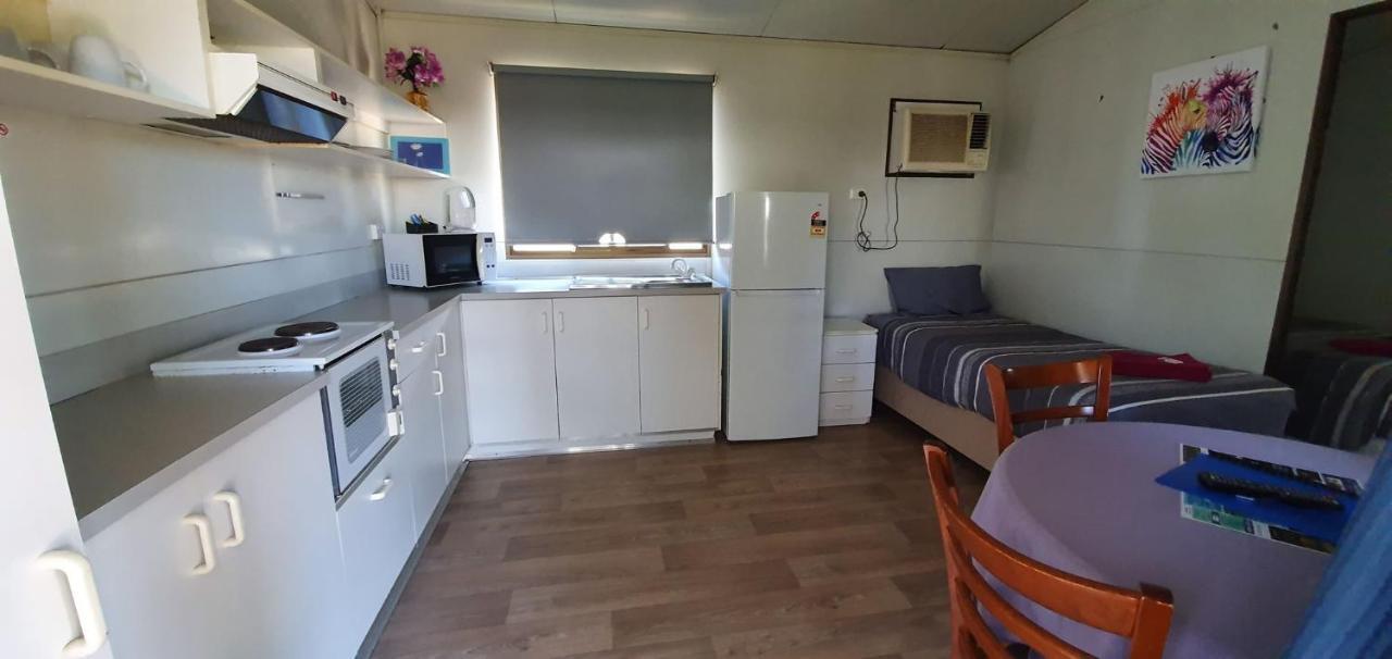 Pinjarra Caravan Park And Cabins Exterior foto