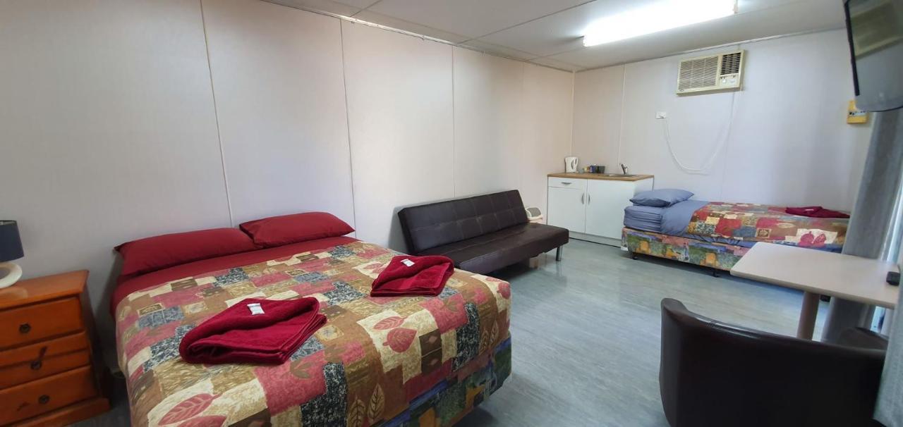 Pinjarra Caravan Park And Cabins Exterior foto